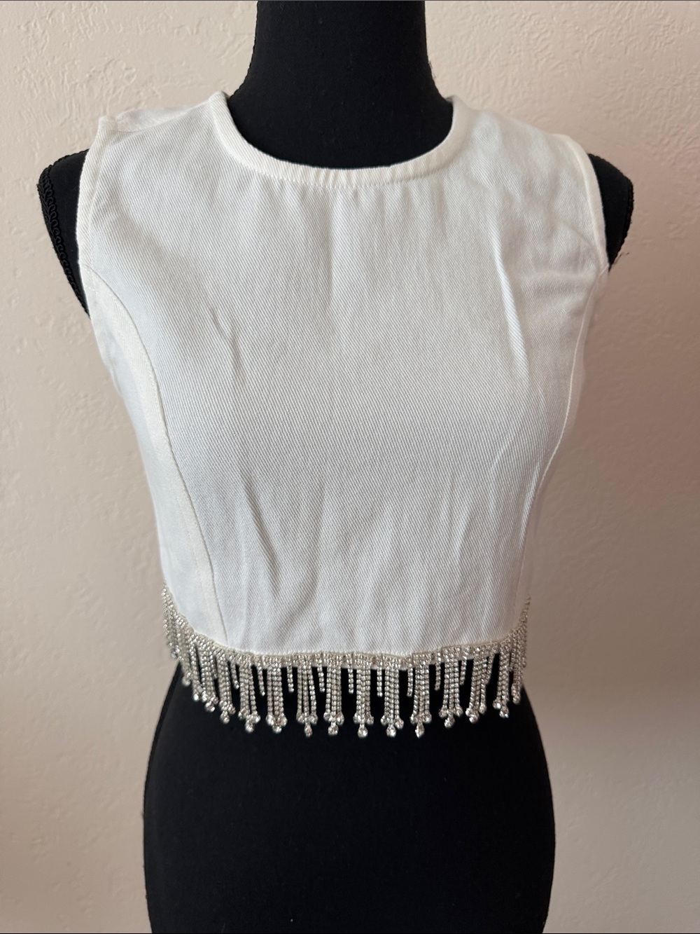 NWT ALTAR’D STATE White Women's Sleeveless Crop Top with Beaded Fringe SIZE SMAL